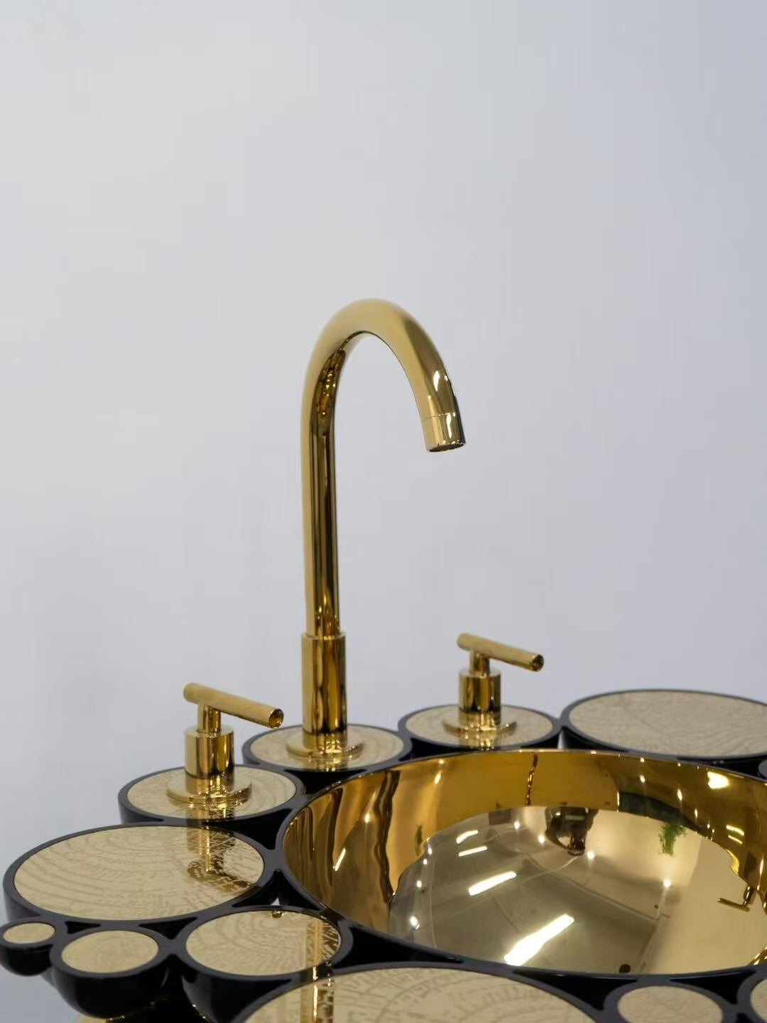 Luxury Italian Stainless Steel Pedestal Basin with Bubble Design