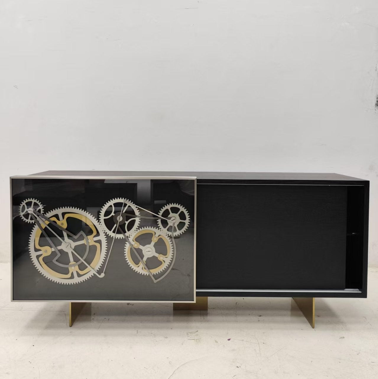 Luxury Italian Gear Design Cabinet