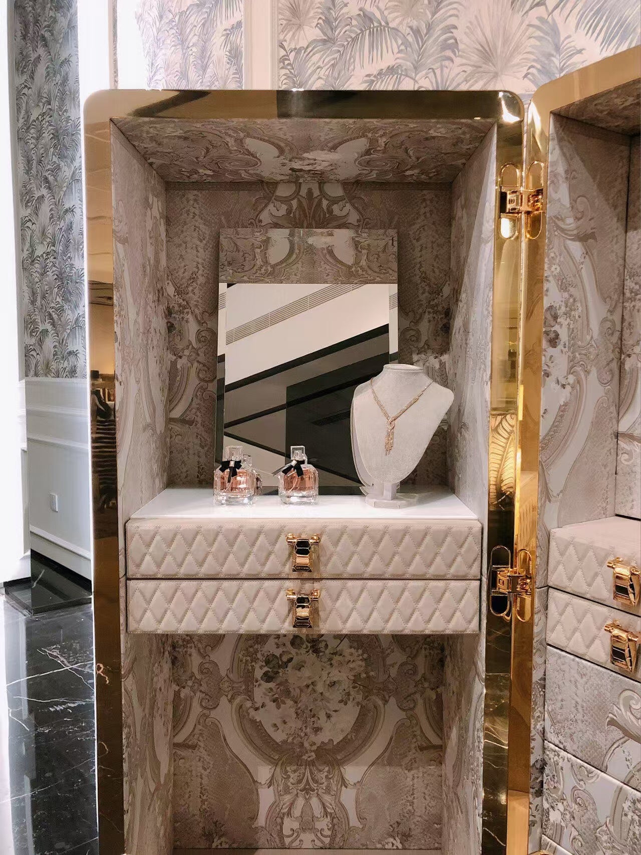 Luxury Italian Jewelry Cabinet Design