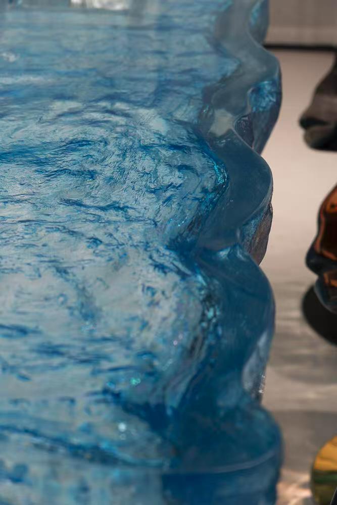 Luxury Modern Transparent Resin Bar Counter