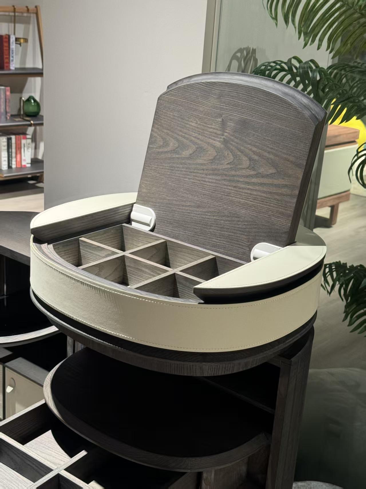 Luxury Italian Extendable Sideboard Cabinet with Leather & Wood Design