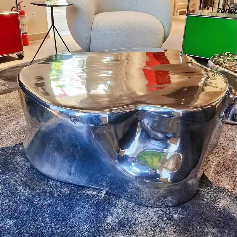 Sculptural Metal Nesting Coffee Table Set