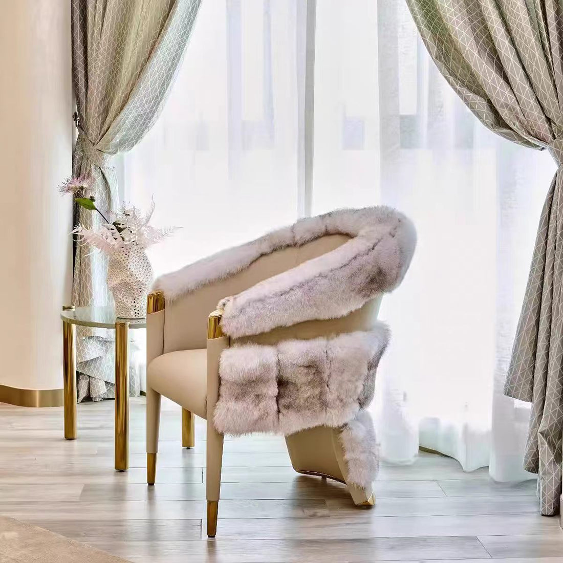 Luxury Solid Wood Leather Wool Lounge Chair